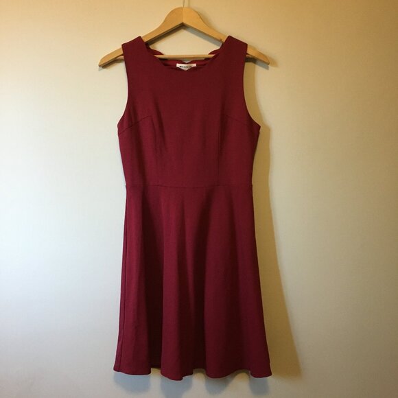 Monteau Sleeveless Fit & Flare Scallop Collar Dress - Picture 2 of 14